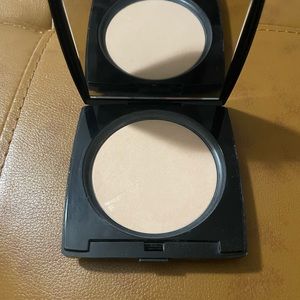 Lancôme Dual Finish Powder in shade 205